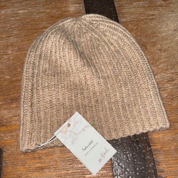 NWT Splendid X Cella Jane beanie : taupe/camel quiet luxury - Picture 1 of 4